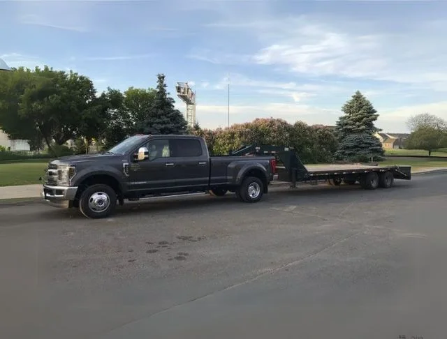 empty hotshot truck